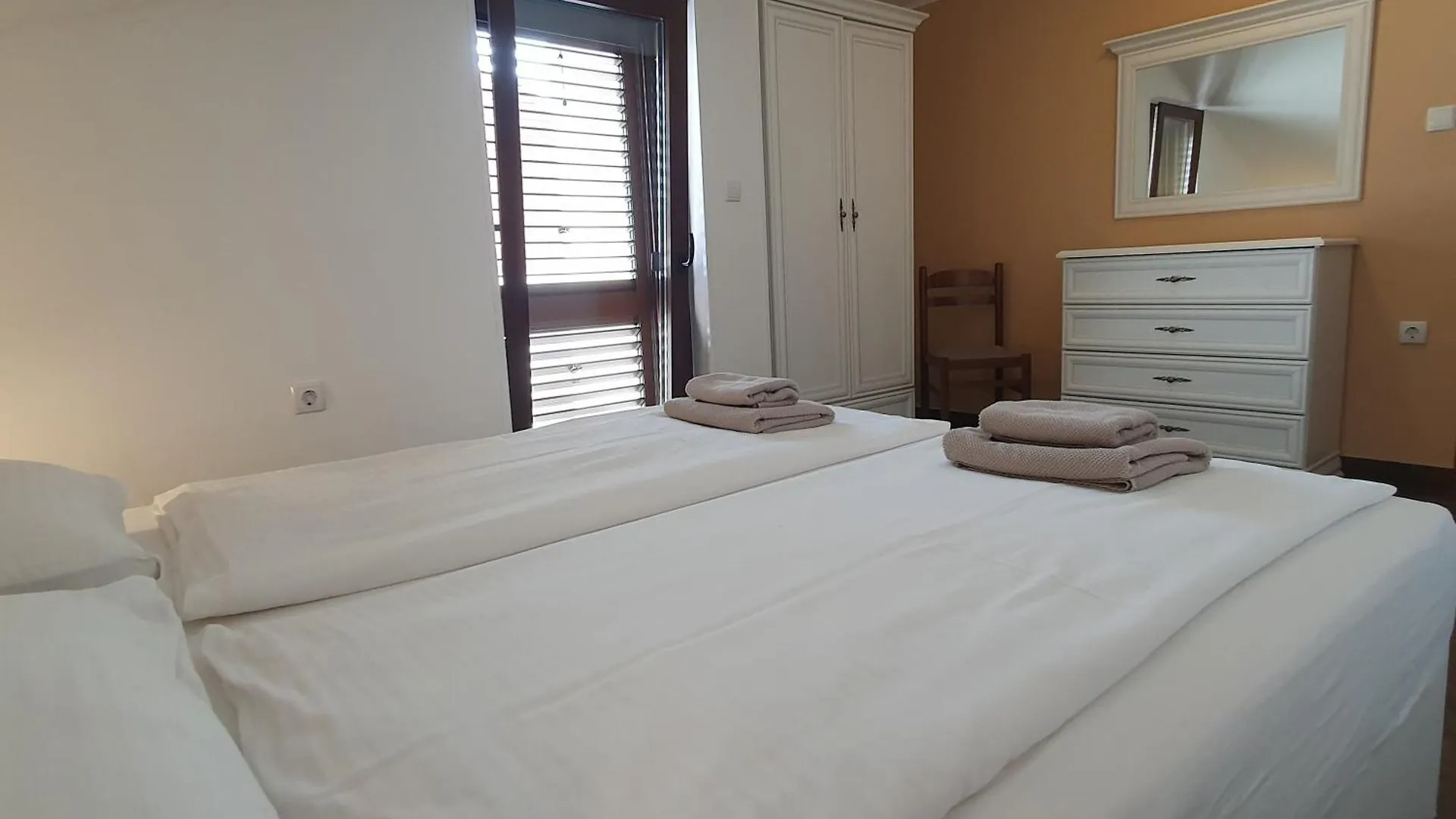 Apartments For Families With Children Lopar, Rab - 22227
