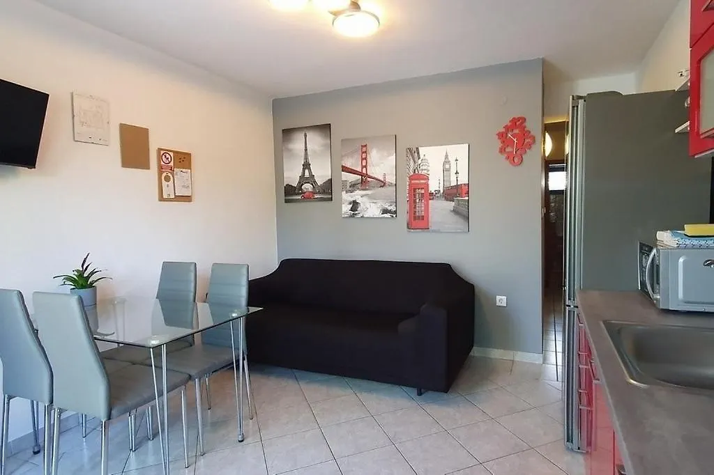 Apartments For Families With Children Lopar, Rab - 22227 Lopar