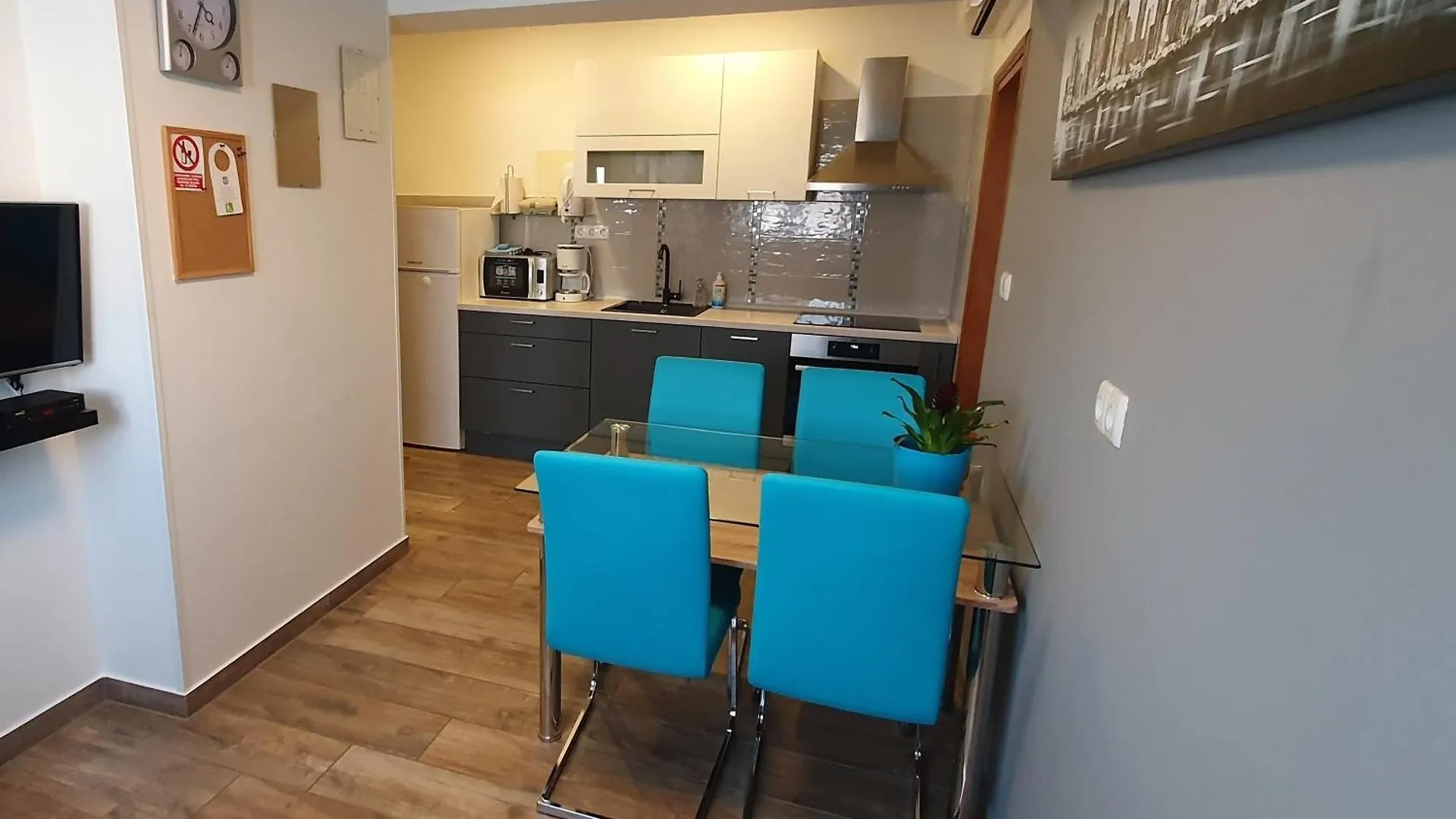 Apartments For Families With Children Lopar, Rab - 22227
