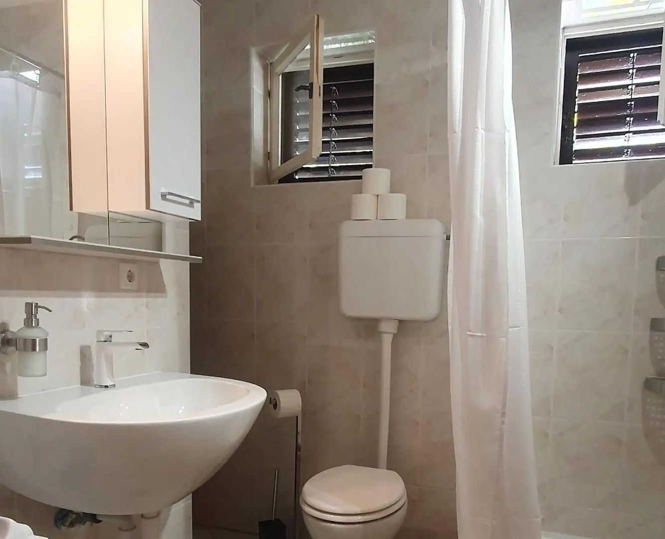 Apartments For Families With Children Lopar, Rab - 22227
